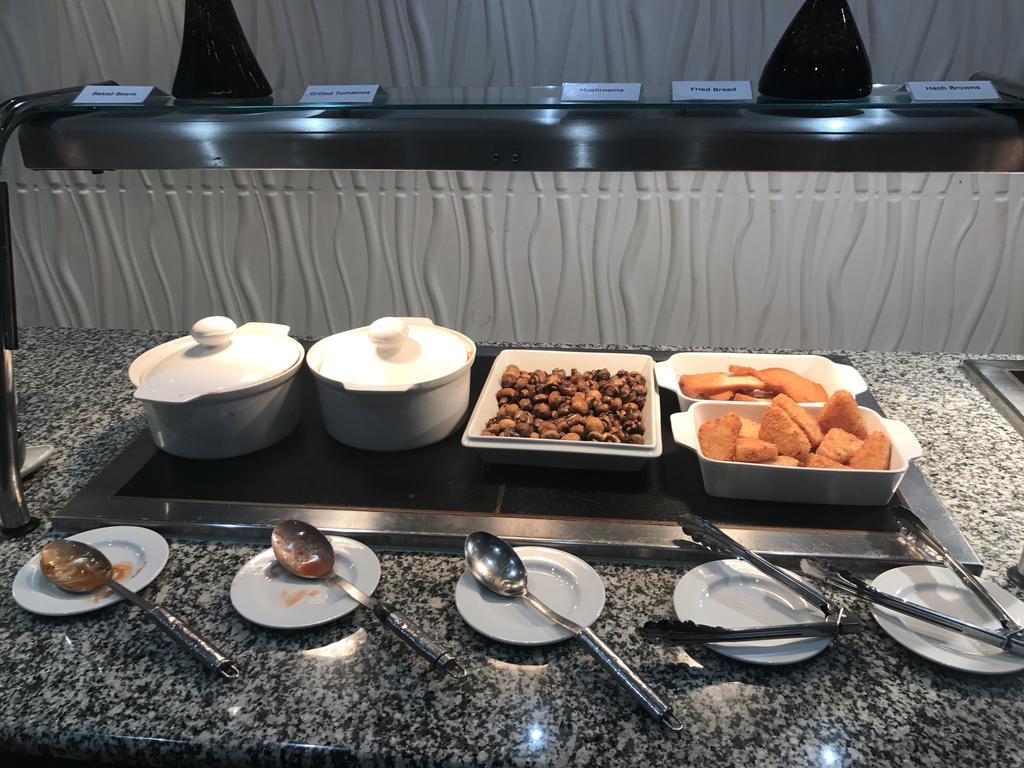 Best Western Rockingham Forest Hotel Corby Extérieur photo